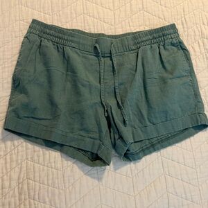 Old Navy linen blend shorts